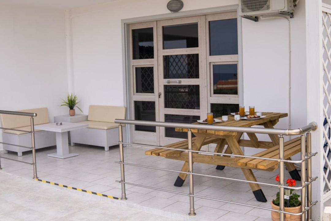 Ben'S Homes Nopigia Luaran gambar